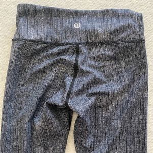 Lululemon crop leggings womens size 2